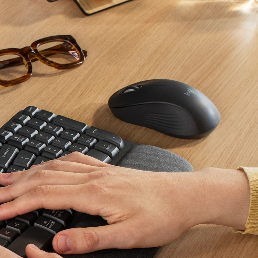 Logitech Signature M550 Wireless Multi-Device Mouse