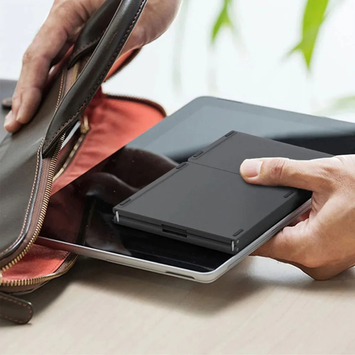 Compro™ Foldable Bluetooth Keyboard with Touchpad + FREE Mobile Holder